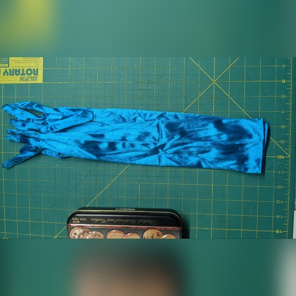 Opera length gloves, available separately or as a set - Picture 3 of 4